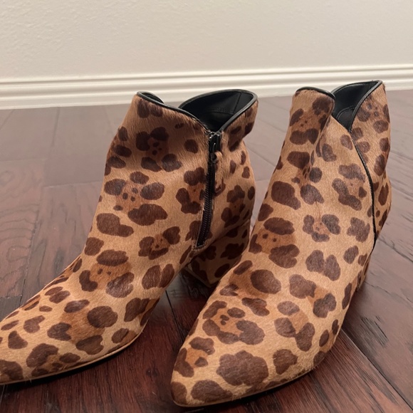 Cole Haan - Leopard Real Fur Pointed Toe Bootie Heels - Size 9B - Picture 2 of 3